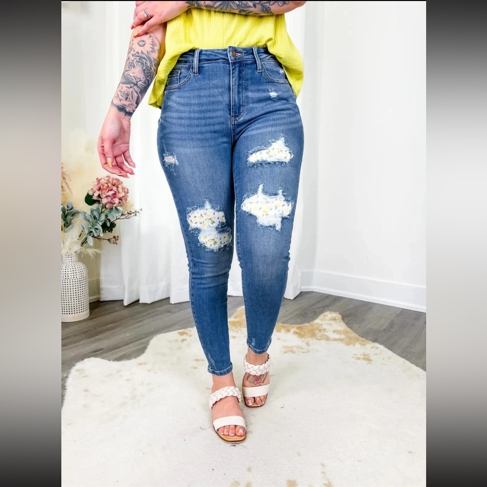 JUDY BLUE LIMONCELLO LEMON PATCH DISTRESSED JEAN SPRING SUMMER STYLE 88233 22W